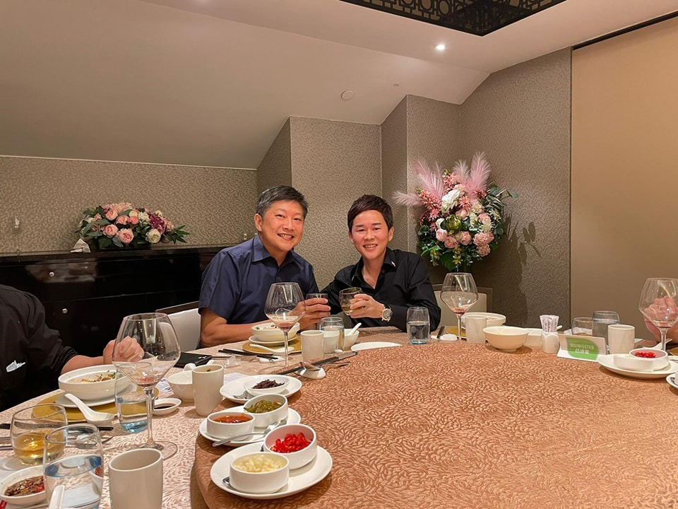 Ng Chee Meng seated with Su Haijin