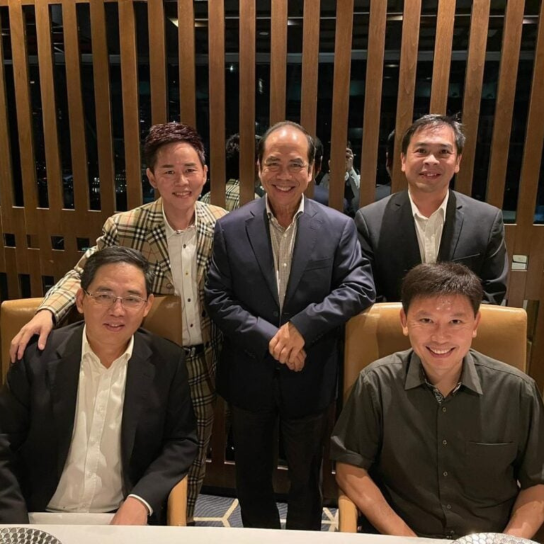 PAP ministers at dinner table with Su Haijin